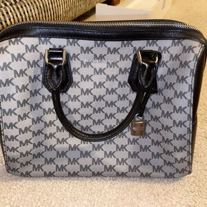 Michael Kors Mercer Signature Medium  Duffle/Satchel/Shoulder Bag in Black/Grey